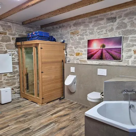 Apartamento Doppelzimmer Carmen - Sauna, Badewanne, Wlan *