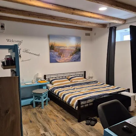 Apartamento Doppelzimmer Carmen - Sauna, Badewanne, Wlan Pula