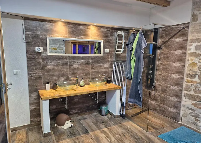 Doppelzimmer Carmen - Sauna, Badewanne, Wlan * 풀라