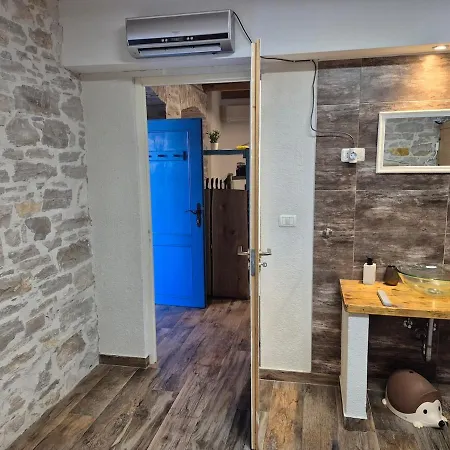 Doppelzimmer Carmen - Sauna, Badewanne, Wlan Pula